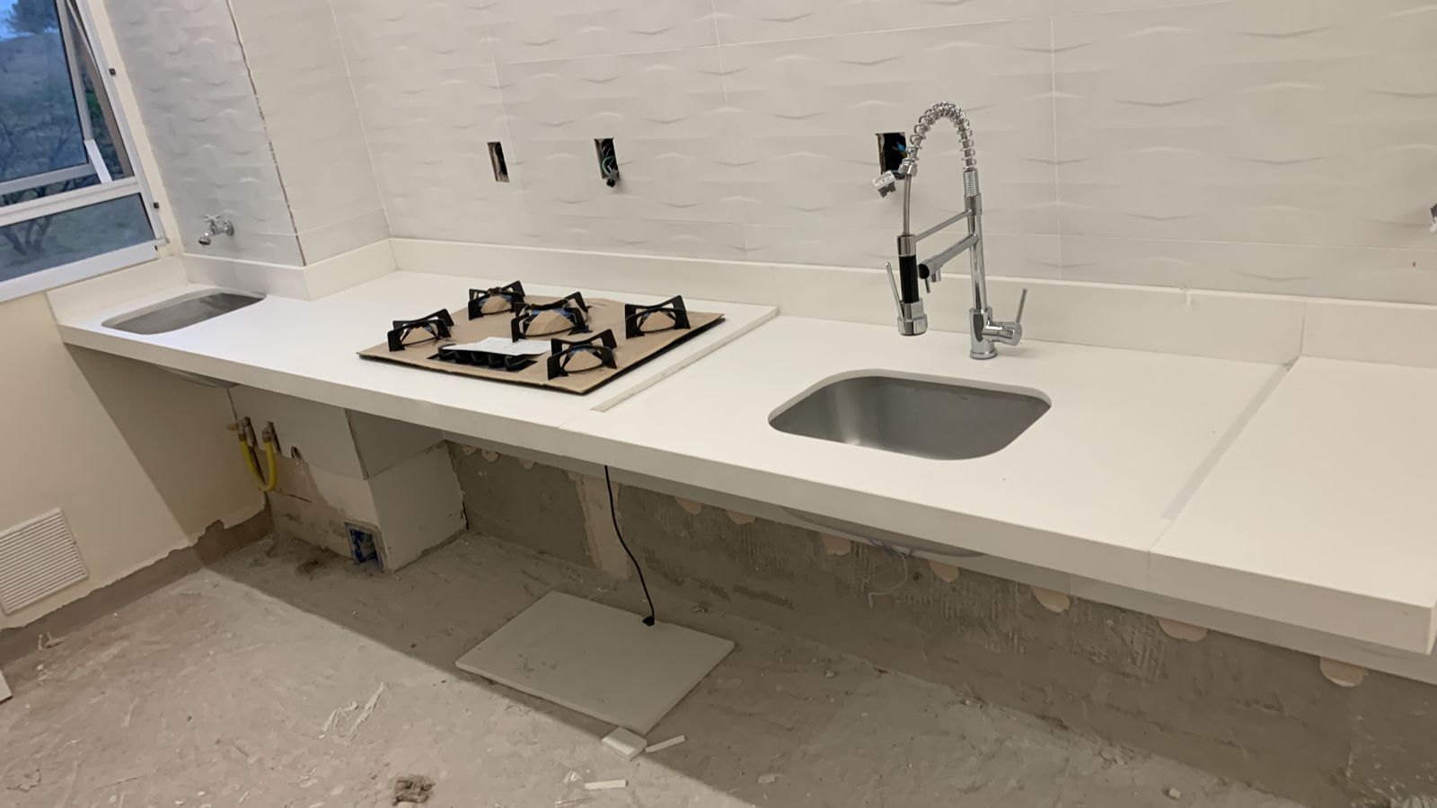 Bancada de Cozinha em Granito Moderno