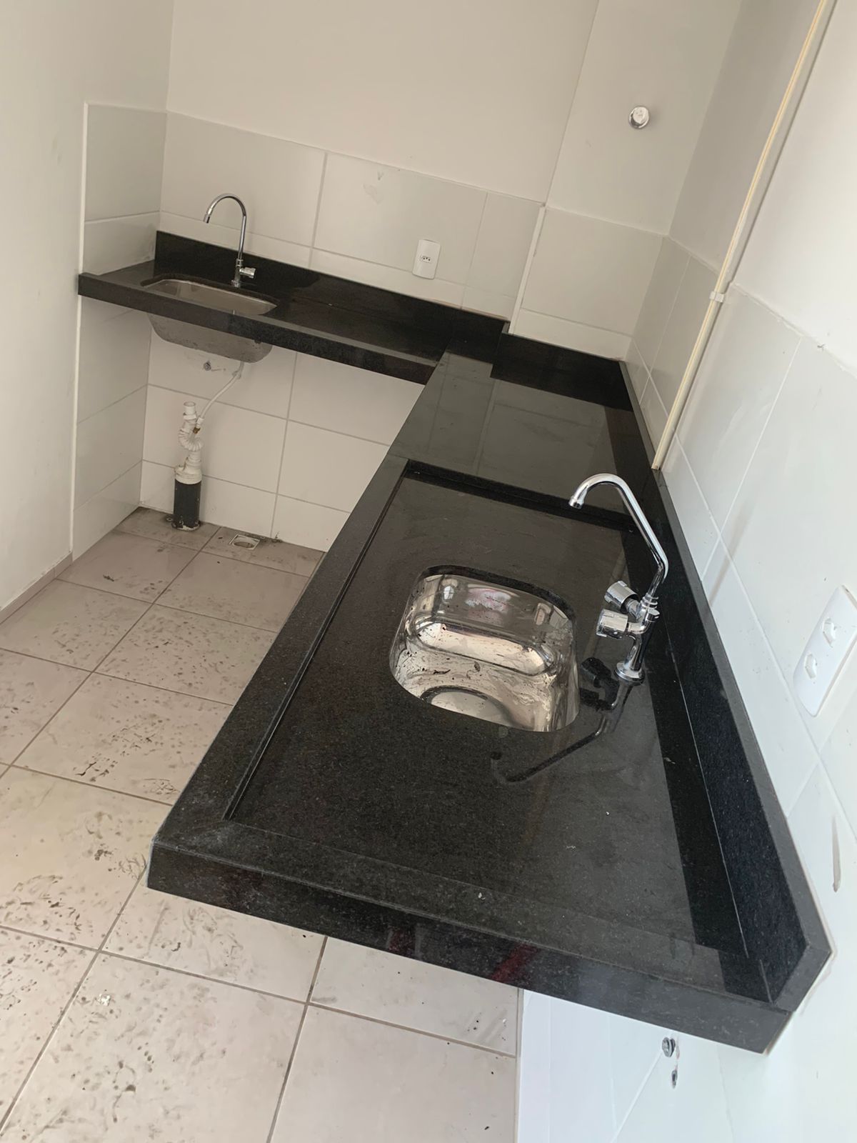 Bancada de Cozinha em Mármore Branco